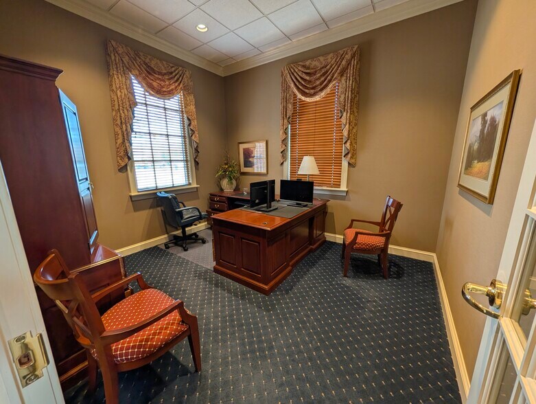 More Photos Of 550 Settlers Landing Rd, Hampton Bank For Sale