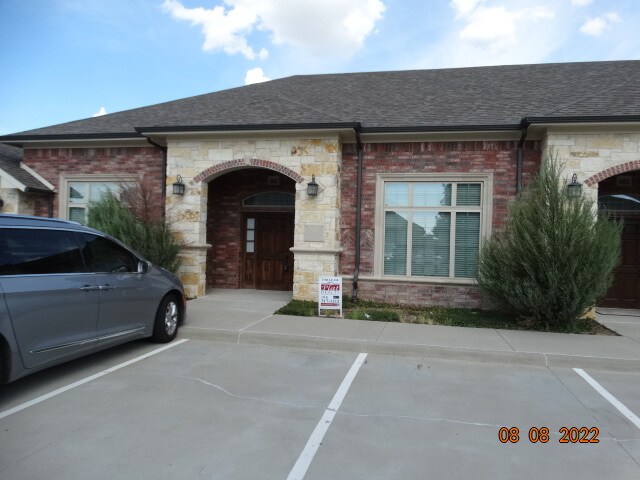 More Photos Of 8751 Collin McKinney Pky, McKinney Office Residential For Lease