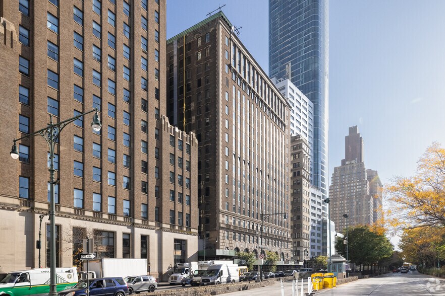 More Photos Of 40 Rector St, New York Office For Sale