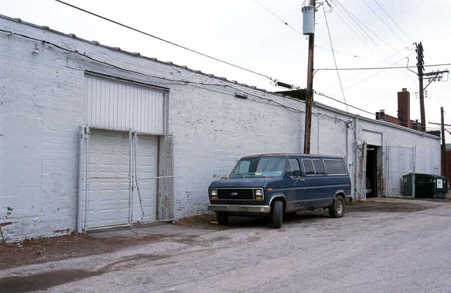 More Photos Of 1216 S Vandeventer Ave, Saint Louis Warehouse For Lease