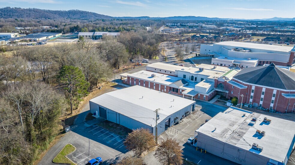 More Photos Of 5230 Hixson Pike, Hixson Flex For Sale