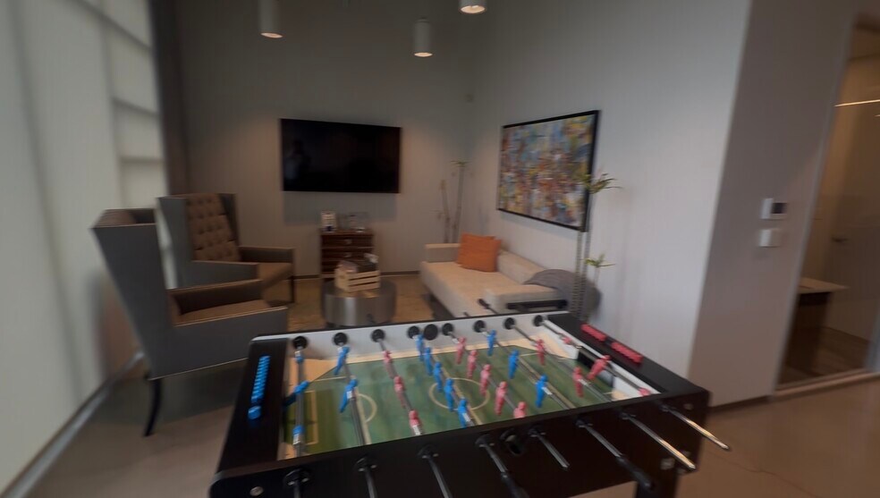 More Photos Of 3738 Bayer Ave, Long Beach Office For Lease