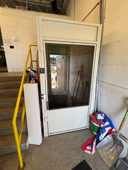 More Photos Of 311 N Superior St, Appleton Warehouse For Sale