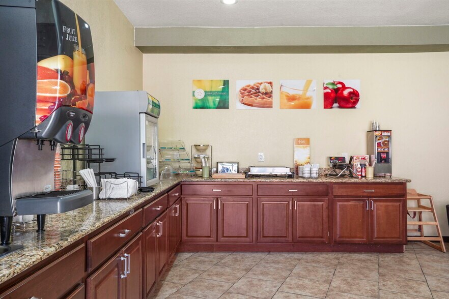 More Photos Of 3815 State Highway 119, Longmont Hotel For Sale