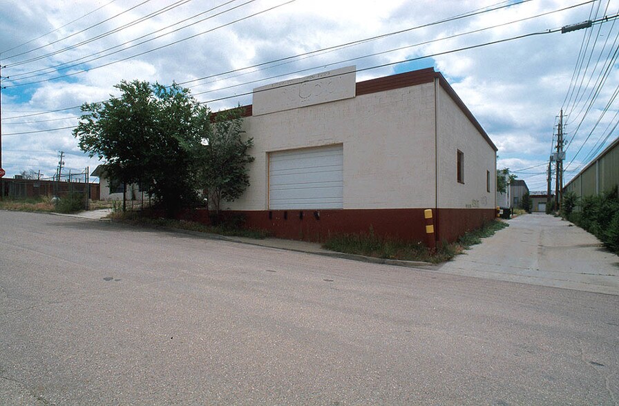 More Photos Of 4455-4477 Garfield St, Denver Warehouse For Sale