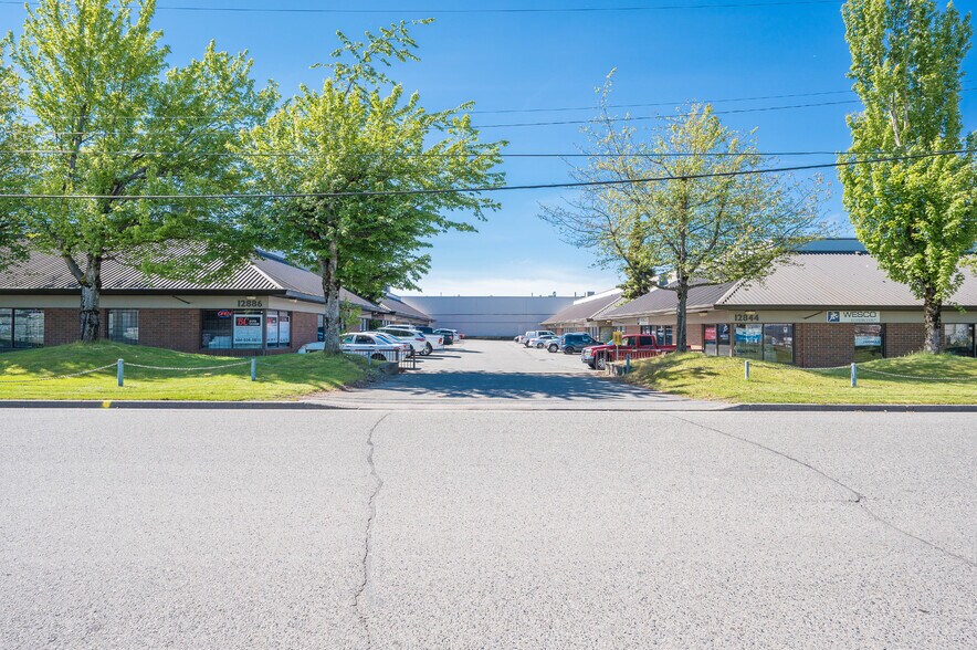 More Photos Of 12824 Anvil Way, Surrey Warehouse For Lease