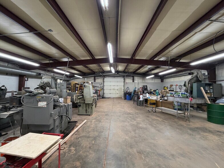 More Photos Of 1725 Wells Hwy, Seneca Industrial For Lease