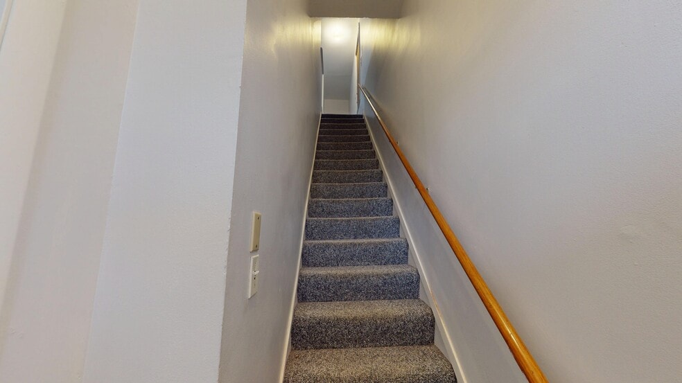 More Photos Of 1368 McCausland Ave, Saint Louis Office For Sale