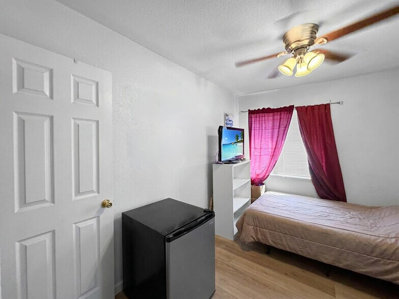 More Photos Of 204 Sunset Blvd, Hayward Apartments For Sale