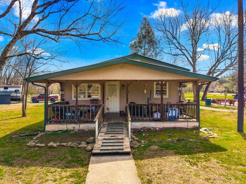 More Photos Of 141 Lower Bogard Rd, Newport Trailer Camper Park For Sale