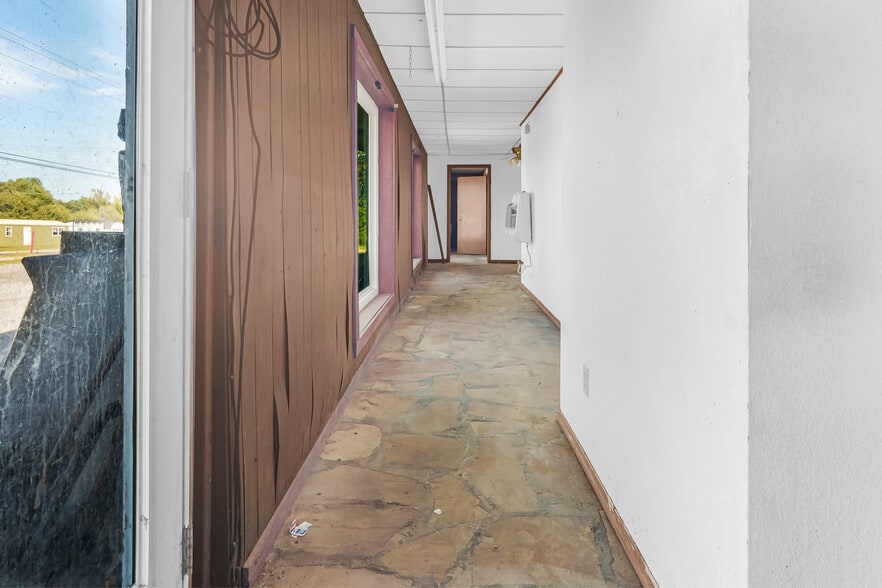 More Photos Of 11944 NE 23rd St, Choctaw Auto Repair For Sale