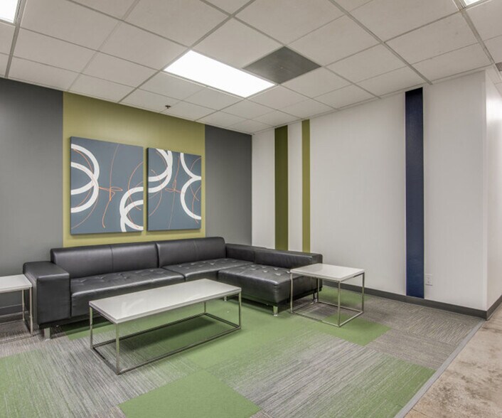 More Photos Of 10925 Estate Ln, Dallas Unknown For Lease