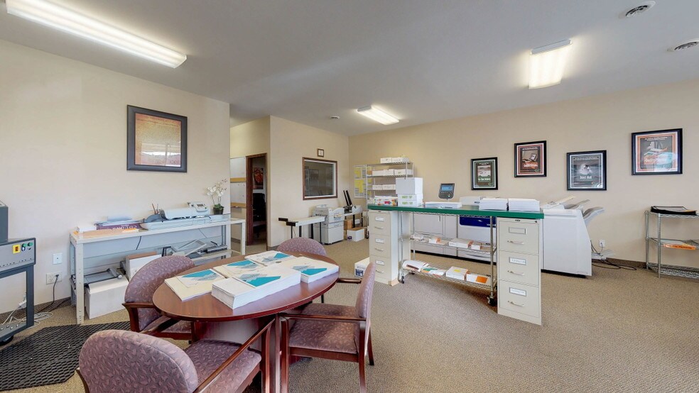 More Photos Of 8390 W Gage Blvd, Kennewick Office For Lease