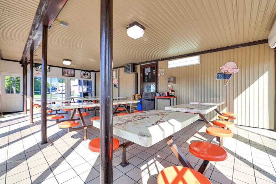 More Photos Of 232 Main St, Van Buren Restaurant For Sale