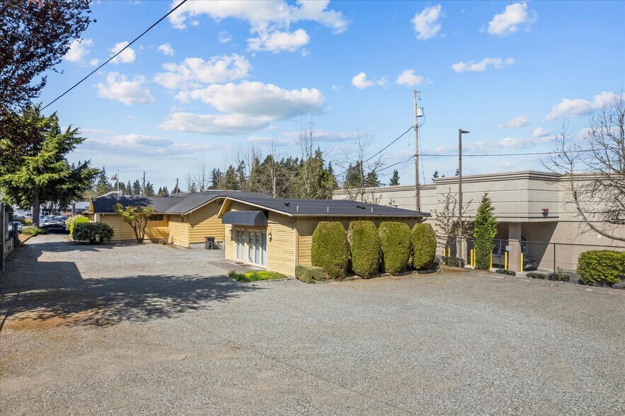 More Photos Of 6915 Evergreen Way, Everett Freestanding For Sale