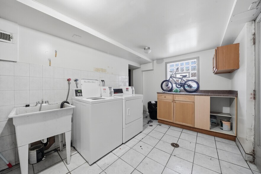 More Photos Of 4948-58 W Dickens Ave, Chicago Apartments For Sale