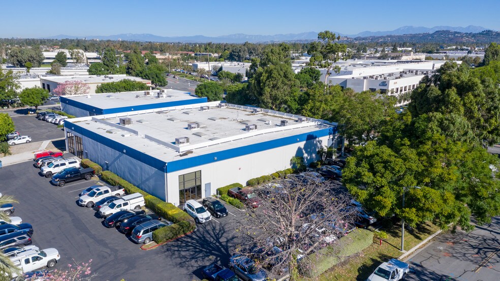 More Photos Of 2752 Walnut Ave, Tustin Warehouse For Lease