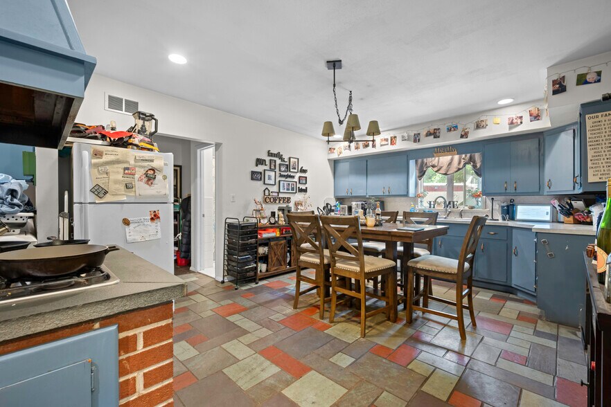 More Photos Of 10 Hunter Ave, Miller Place Office Residential For Sale