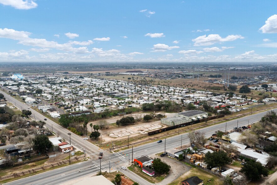 More Photos Of 101 N Val Verde Rd, Donna Warehouse For Sale