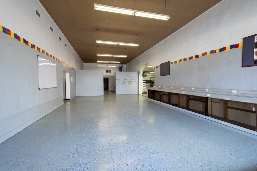 More Photos Of 2313 13th, Columbus General Retail For Sale