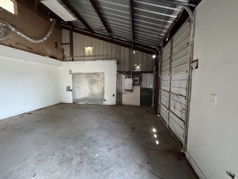 More Photos Of 40120 Industrial Park Cir, Georgetown Warehouse For Sale