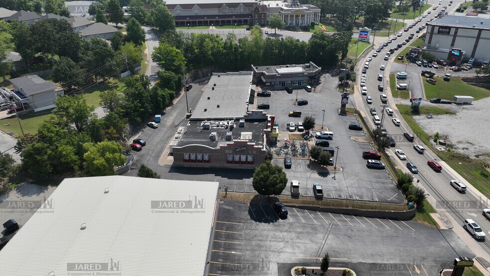 More Photos Of 1615 W Highway 76, Branson Unknown For Lease