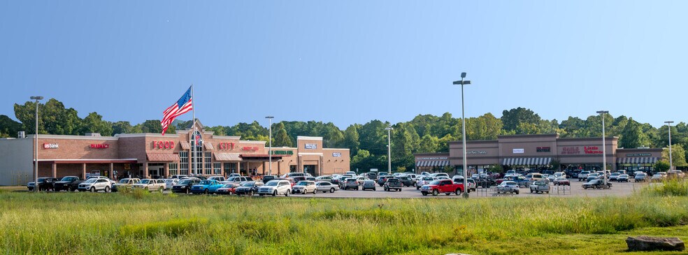 More Photos Of Chapman Hwy @ JOhn Sevier Highway, Knoxville Unknown For Lease