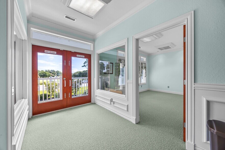 More Photos Of 8468 Caratoke Hwy, Powells Point Bank For Lease