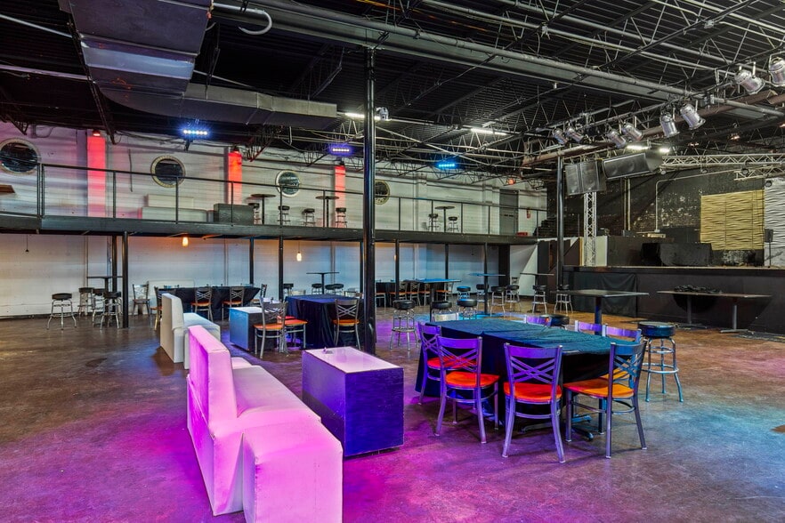 More Photos Of 110 E South St, Jackson Bar For Sale