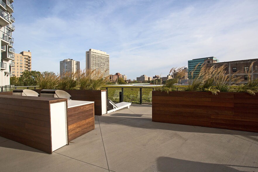 More Photos Of 5113 S Harper Ave, Chicago Coworking Space