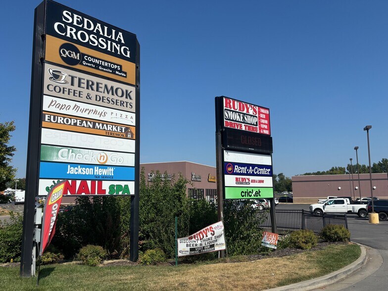 More Photos Of 3040 W Broadway Blvd, Sedalia Unknown For Lease