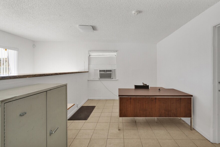 More Photos Of 9464 Hesperia Rd, Hesperia Freestanding For Sale