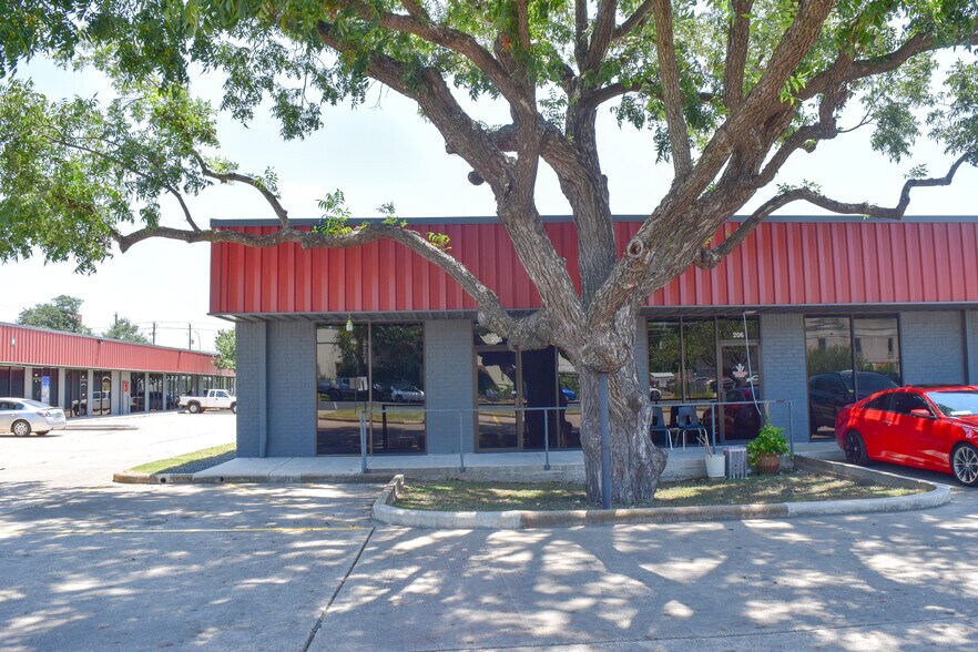 Primary Photo Of 1514 Ed Bluestein Blvd, Austin Unknown For Sale