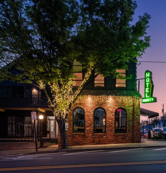 More Photos Of 1737 Frankfort Ave, Louisville Freestanding For Lease