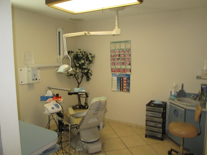 More Photos Of 600 N Eustis St, Eustis Medical For Sale