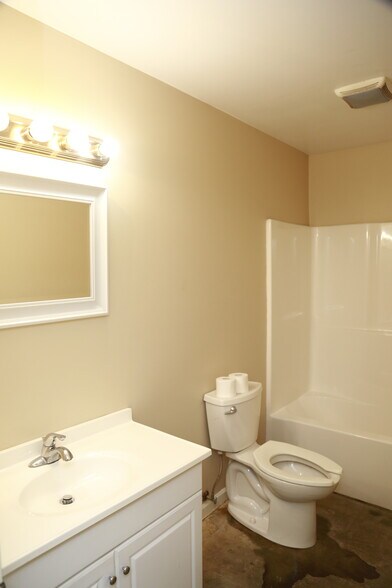 More Photos Of 925 Canyon Rd, Morgantown Distribution For Lease