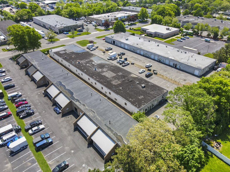 More Photos Of 90 Knickerbocker Ave, Bohemia Distribution For Sale