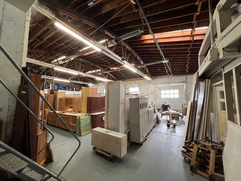 More Photos Of 7829-7839 W Grand Ave, Elmwood Park Warehouse For Lease