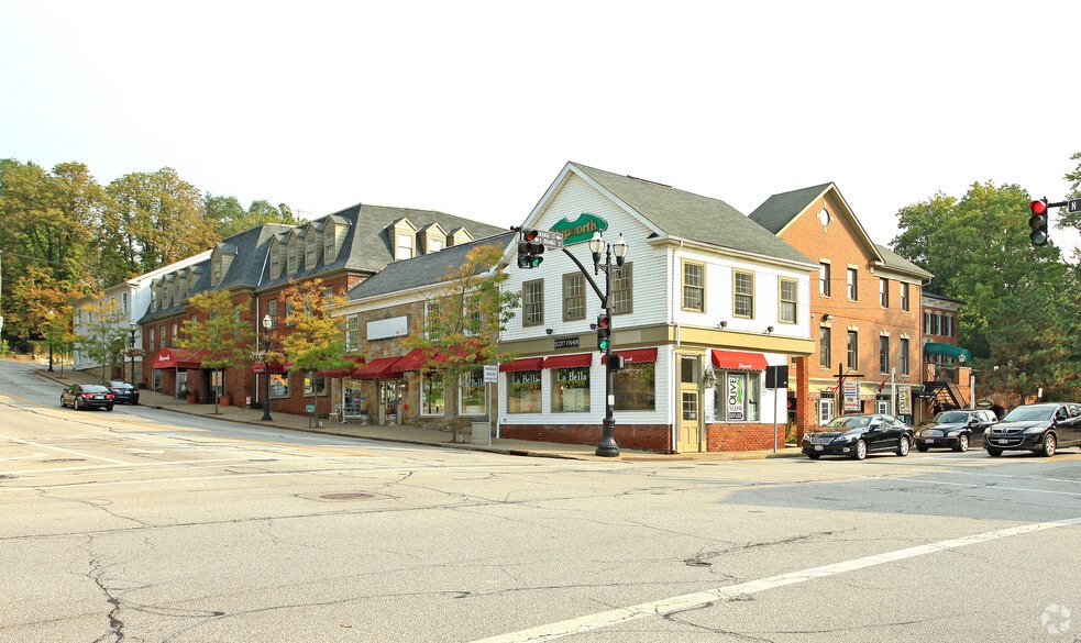 More Photos Of 100 N Main St, Chagrin Falls Unknown For Lease