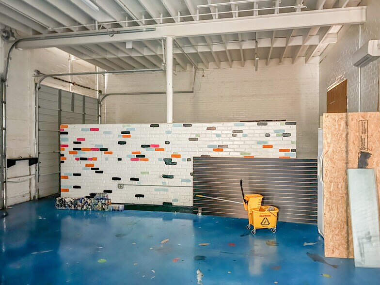 More Photos Of 206 Fort Worth Dr, Denton Storefront Retail Office For Sale