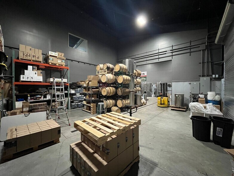 More Photos Of 3340 Ramada Dr, Paso Robles Distribution For Lease