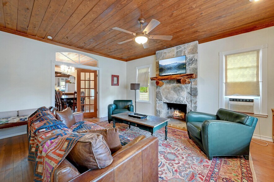 More Photos Of 23351 Ranch to Market 150 rd, Driftwood Specialty For Sale
