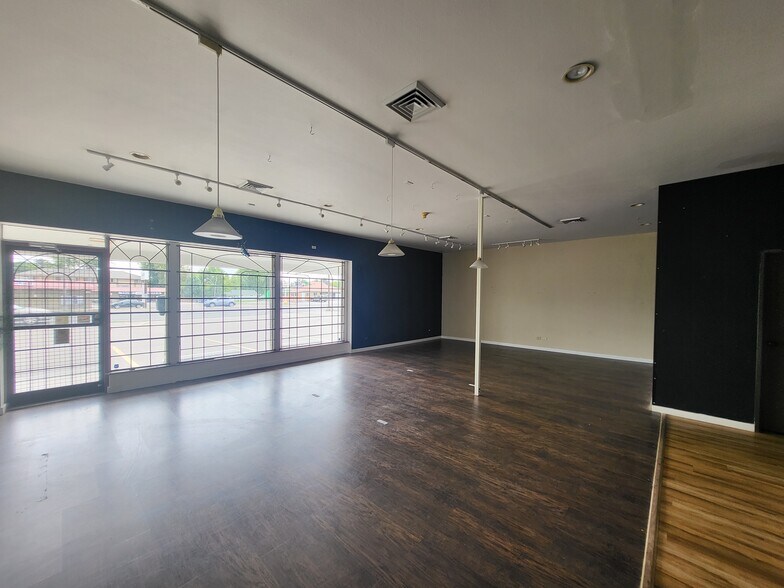 More Photos Of 1921-1923 Wadsworth Blvd, Lakewood Freestanding For Sale