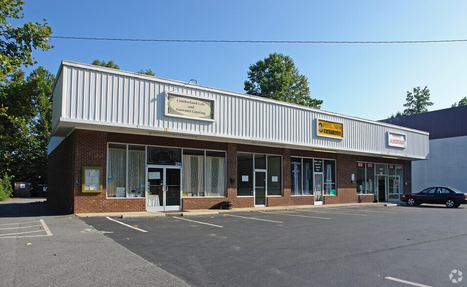 More Photos Of 4665 Brownsboro Rd, Winston-Salem Freestanding For Sale