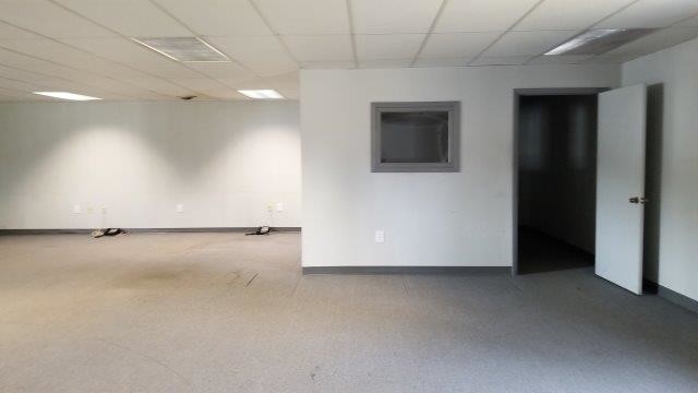 More Photos Of 4 Washington St, Leetonia Warehouse For Lease