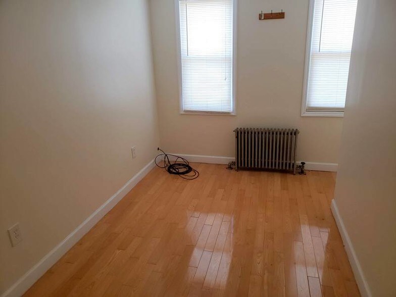 More Photos Of 2477 State Route 57, Stewartsville Storefront Retail Residential For Lease