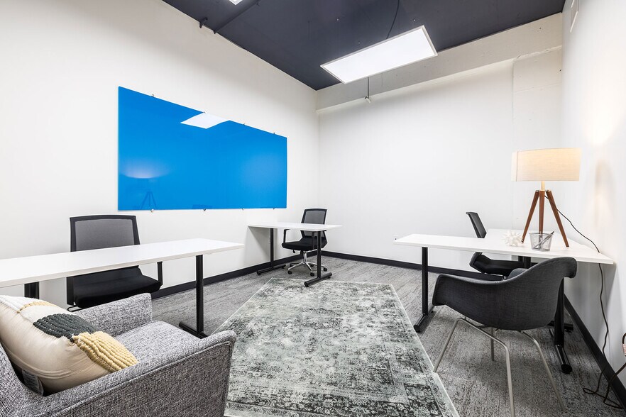 More Photos Of 405 W Superior St, Chicago Coworking Space