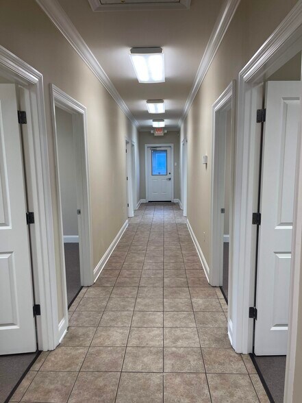 More Photos Of 2798 O'Neal Ln, Baton Rouge Office For Lease