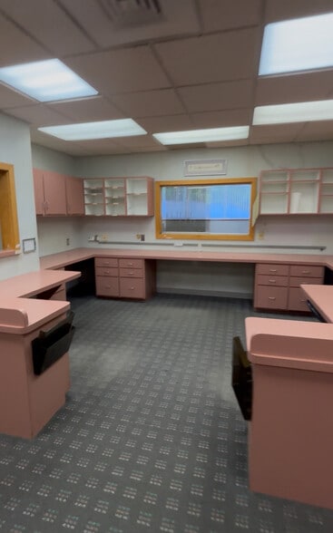 More Photos Of 923-931 Farmington Ave, Bristol Medical For Lease