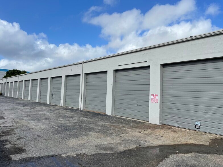 More Photos Of 4317 62nd Ave N, Pinellas Park Warehouse For Lease